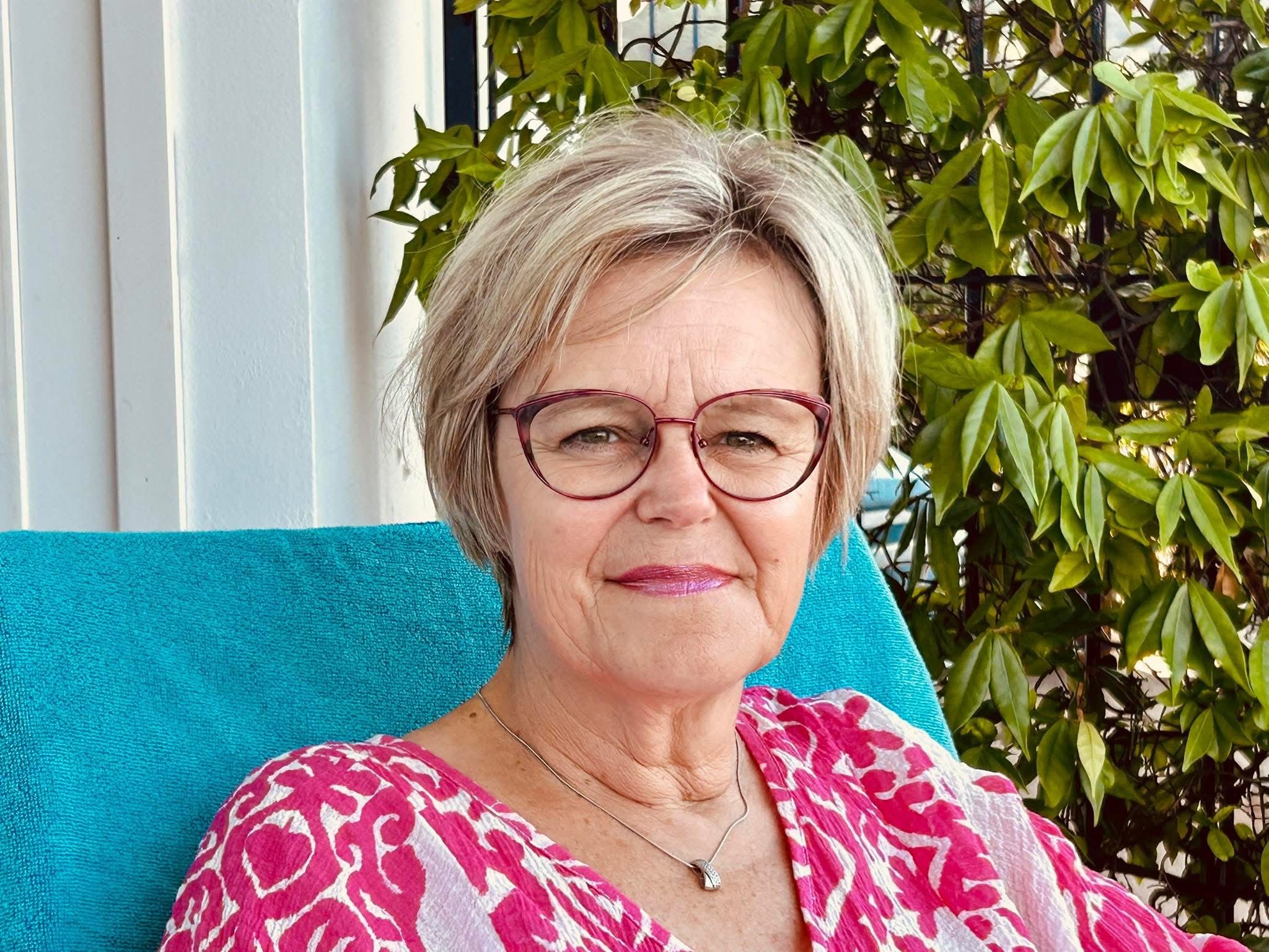 In Memoriam, Ellen Broos